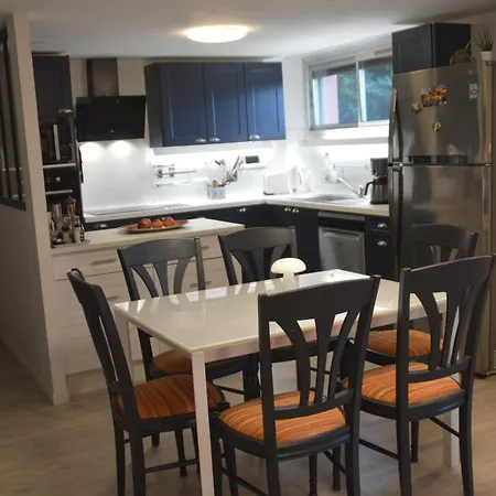 Maison *