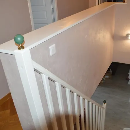 Maison *